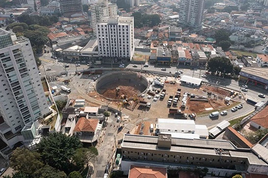 Serviços de drone para monitoramento de obras